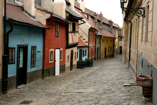 小巷深处的神秘小店揭秘最新癫痫治疗方法