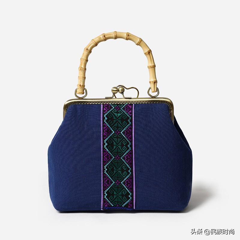 女生最新衣服,女生最新衣服,时尚潮流的演变与地位