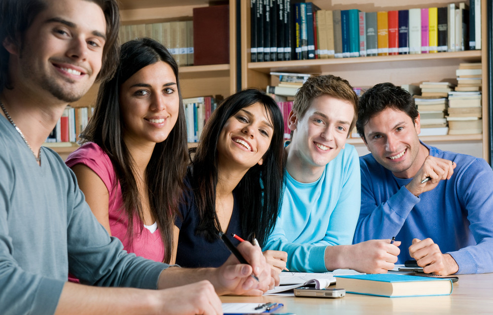 最新家庭理论片，学习变化与自信成就——家庭的力量与幽默的魅力