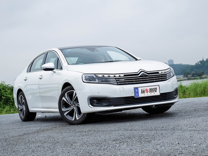 雪铁龙C6最新质量评析，铸就信心，变化成就一路向前标题建议，雪铁龙C6质量今日瞩目，铸就信心一路前行。