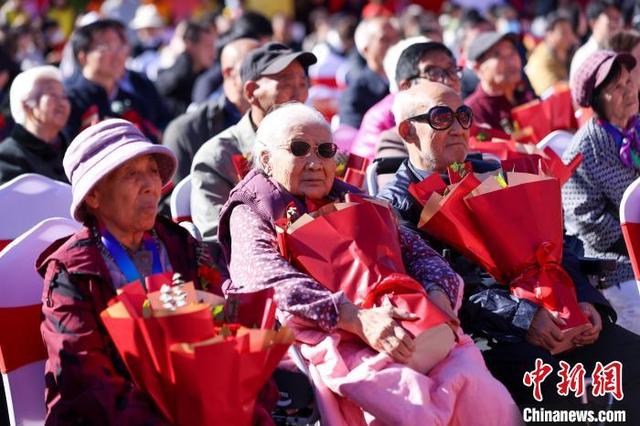 朝阳区吴凤岐的最新动态，学习变革的鼓舞与自信的力量展现