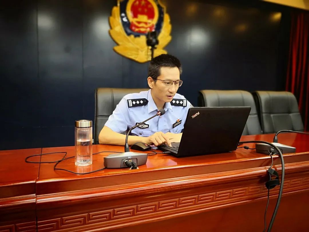 汉钢集团新任领导人,领航钢铁巨擘的杰出领导者