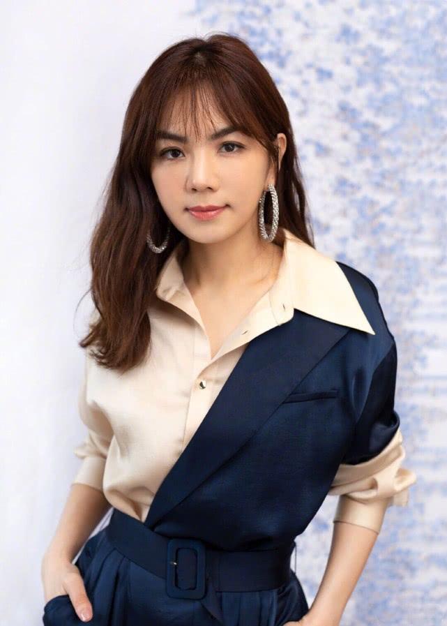 最新12步圈圈舞广场舞，舞动青春的力量！