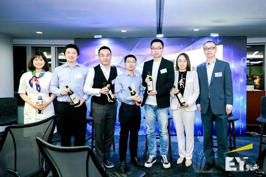 科技新品重塑未来生活体验,卫泽岩陶冉最新章节亮相