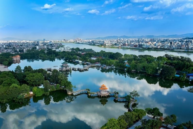 梅汕高铁最新线路图，粤东动脉的连接之道