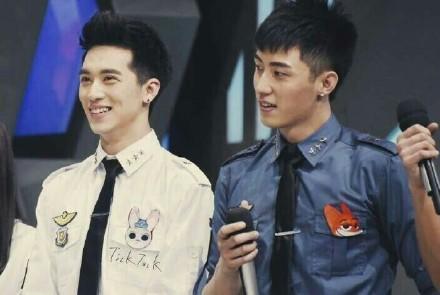 黄景瑜许魏洲最新动态揭秘，追踪步骤指南，一网打尽最新资讯！