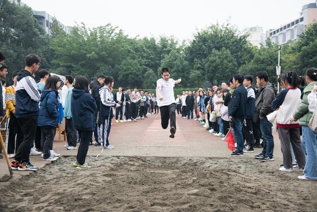 眉山一中最新动态，日常趣事与情感纽带的交织