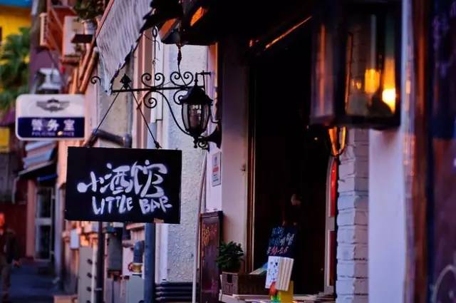 小巷中的独特风味探索记,嫁三叔的最新故事揭秘