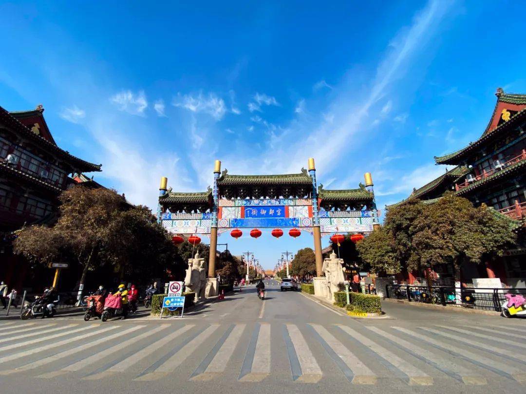 普定最新招工现象，分析、观点与立场探讨