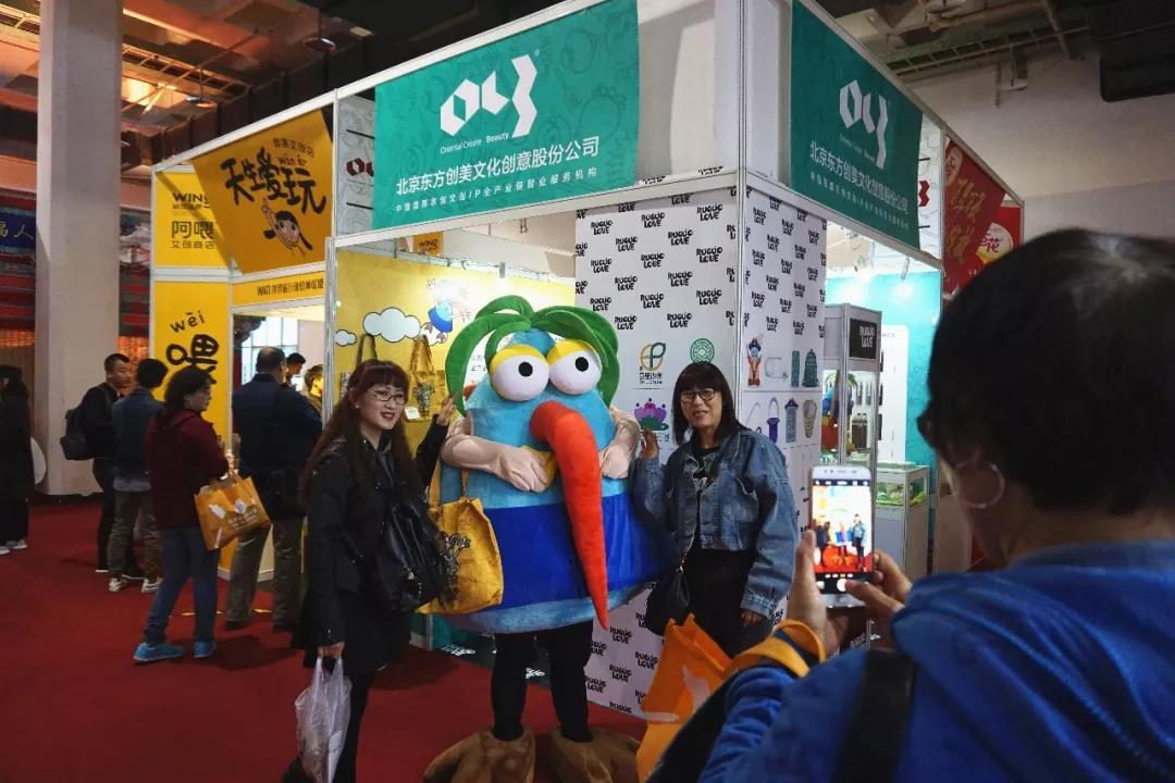 最新热门梗揭秘与科技尖货引领未来潮流风向标！