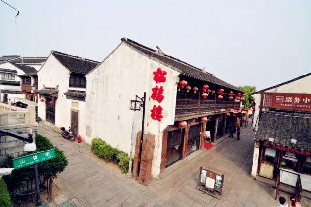 润河镇深处巷弄的独特风味揭秘